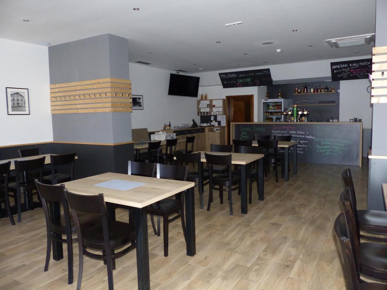 繁荣酒店 Čeladná 外观 照片